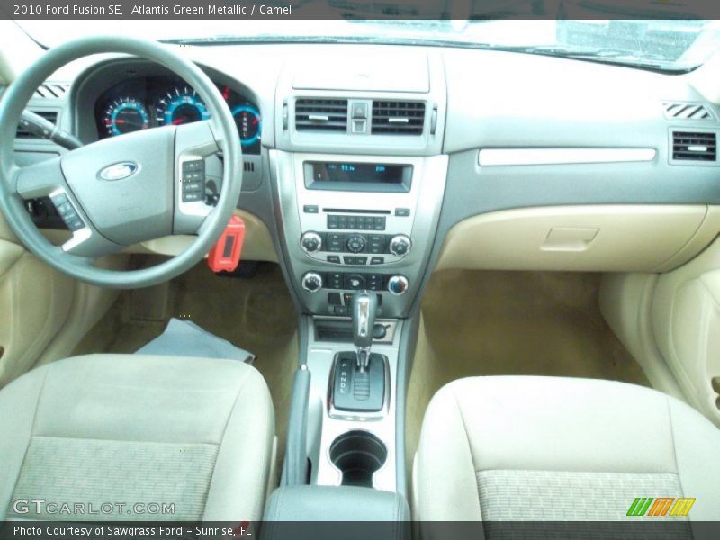 Atlantis Green Metallic / Camel 2010 Ford Fusion SE