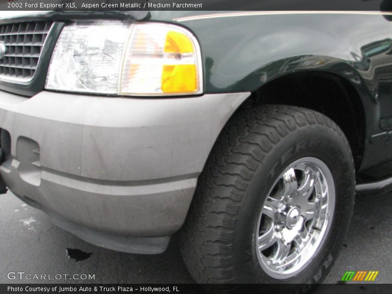 Aspen Green Metallic / Medium Parchment 2002 Ford Explorer XLS