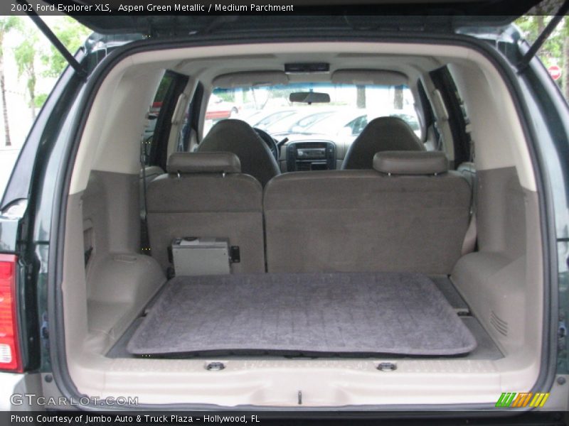 Aspen Green Metallic / Medium Parchment 2002 Ford Explorer XLS