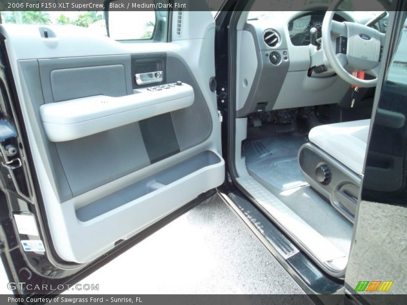Black / Medium/Dark Flint 2006 Ford F150 XLT SuperCrew