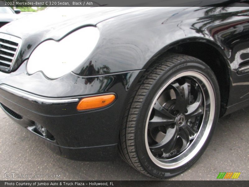 Black / Ash 2002 Mercedes-Benz C 320 Sedan