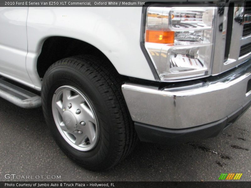 Oxford White / Medium Flint 2010 Ford E Series Van E250 XLT Commericial
