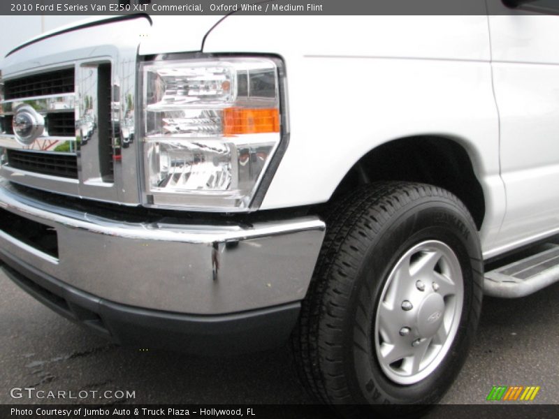 Oxford White / Medium Flint 2010 Ford E Series Van E250 XLT Commericial