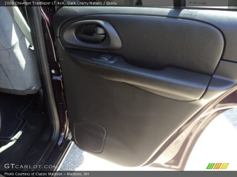 Dark Cherry Metallic / Ebony 2009 Chevrolet TrailBlazer LT 4x4
