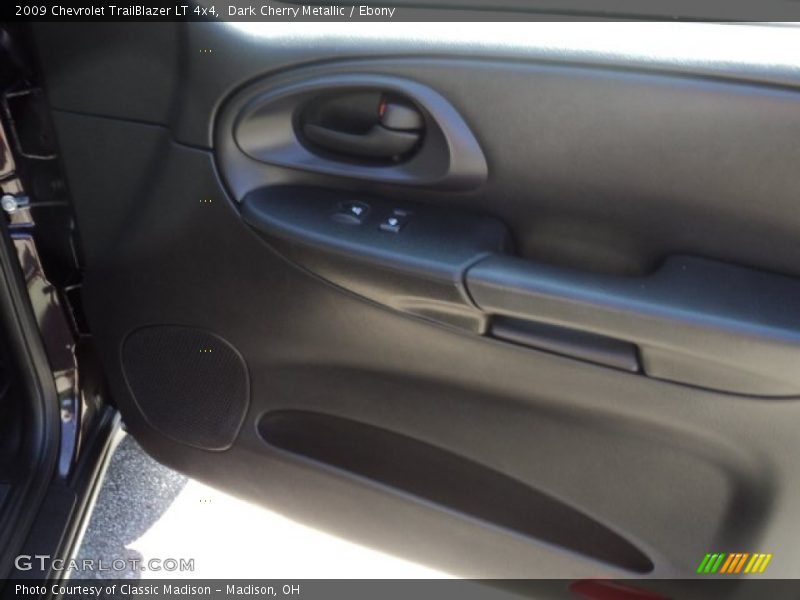Dark Cherry Metallic / Ebony 2009 Chevrolet TrailBlazer LT 4x4