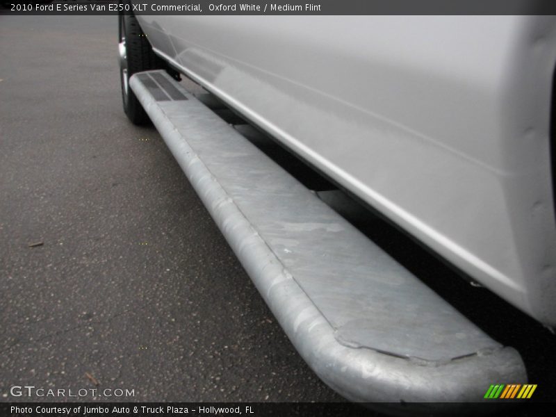 Oxford White / Medium Flint 2010 Ford E Series Van E250 XLT Commericial