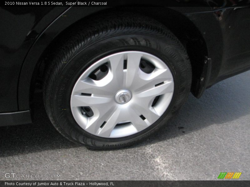 Super Black / Charcoal 2010 Nissan Versa 1.8 S Sedan