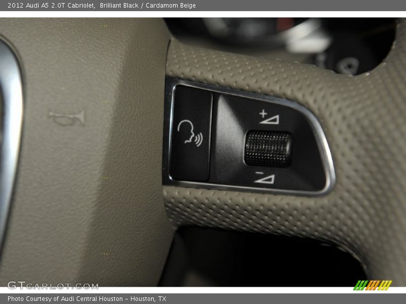 Controls of 2012 A5 2.0T Cabriolet