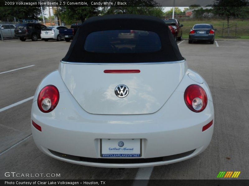 Candy White / Black 2009 Volkswagen New Beetle 2.5 Convertible