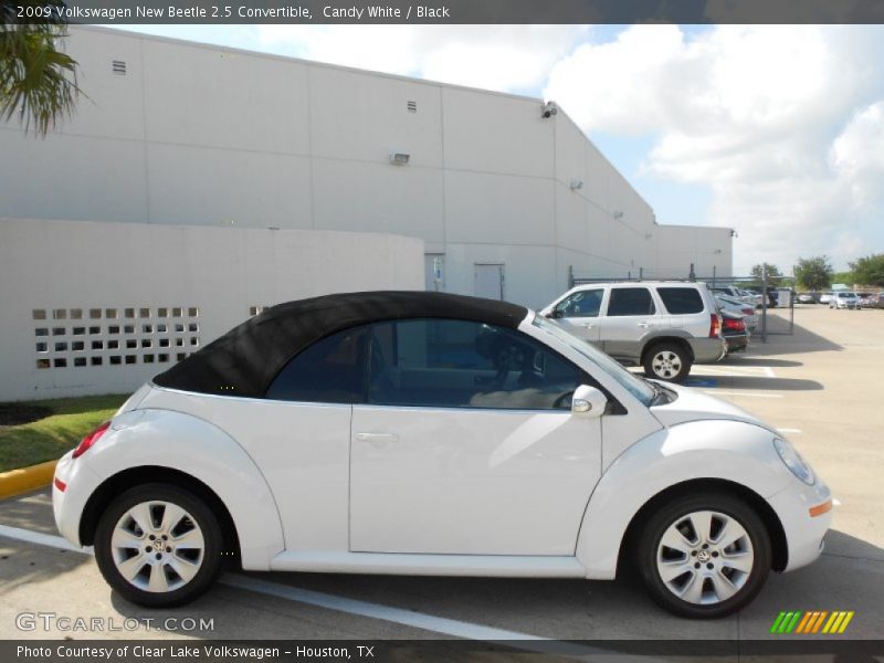 Candy White / Black 2009 Volkswagen New Beetle 2.5 Convertible