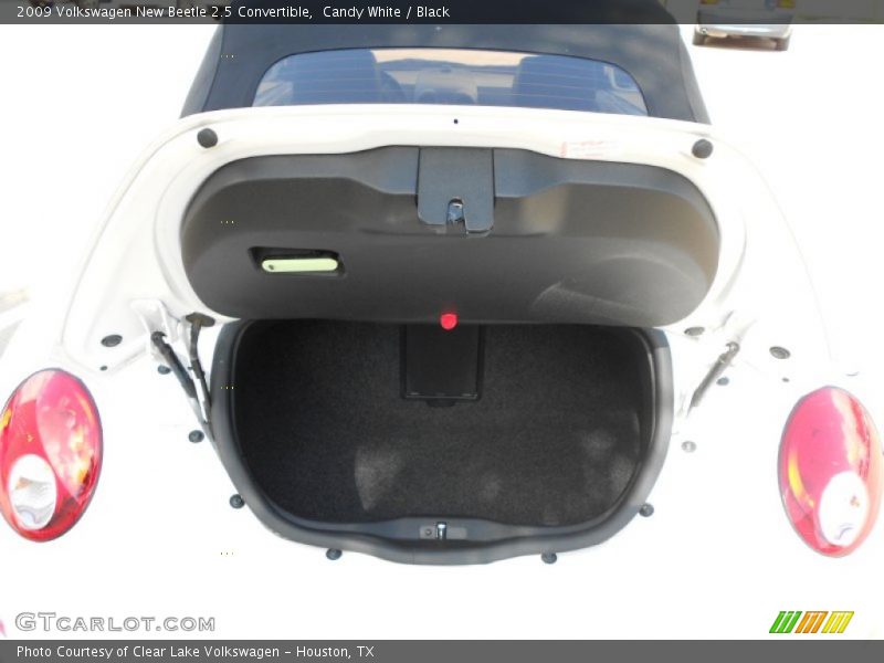 Candy White / Black 2009 Volkswagen New Beetle 2.5 Convertible