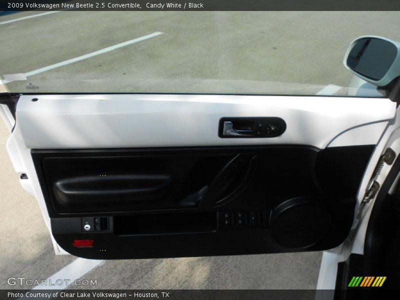 Candy White / Black 2009 Volkswagen New Beetle 2.5 Convertible