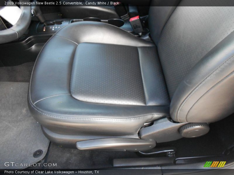 Candy White / Black 2009 Volkswagen New Beetle 2.5 Convertible