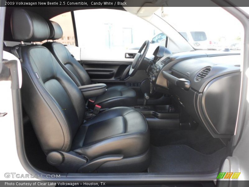 Candy White / Black 2009 Volkswagen New Beetle 2.5 Convertible