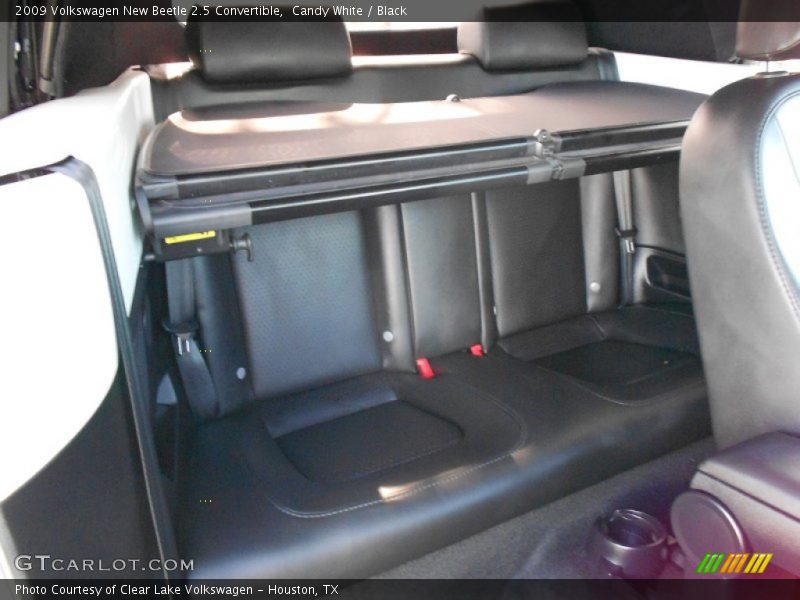 Candy White / Black 2009 Volkswagen New Beetle 2.5 Convertible