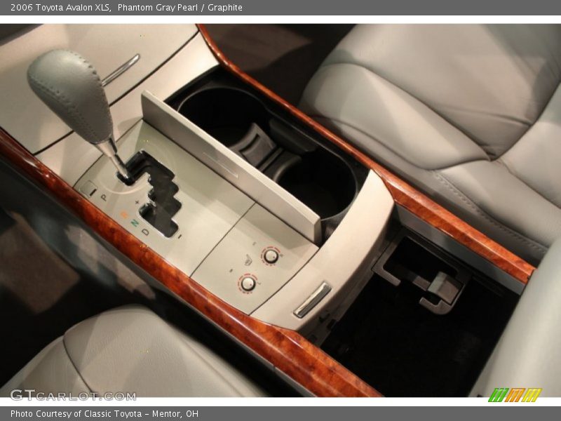 Phantom Gray Pearl / Graphite 2006 Toyota Avalon XLS