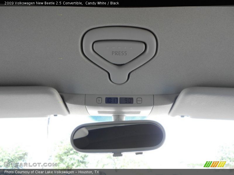 Candy White / Black 2009 Volkswagen New Beetle 2.5 Convertible