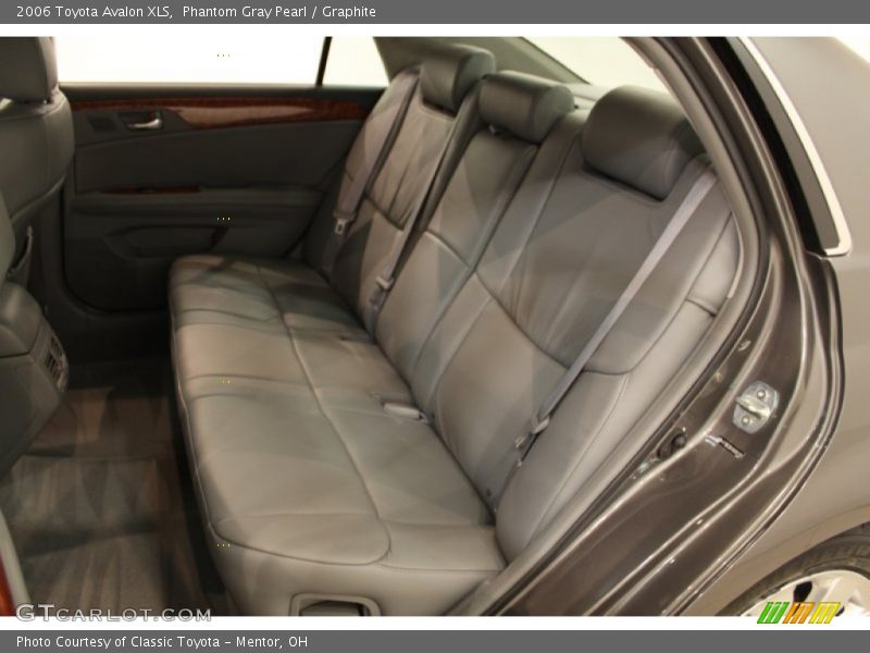 Phantom Gray Pearl / Graphite 2006 Toyota Avalon XLS