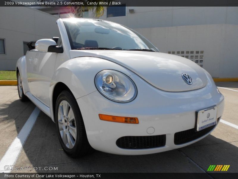 Candy White / Black 2009 Volkswagen New Beetle 2.5 Convertible