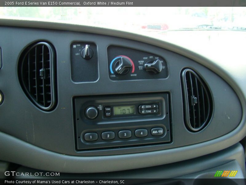 Oxford White / Medium Flint 2005 Ford E Series Van E150 Commercial