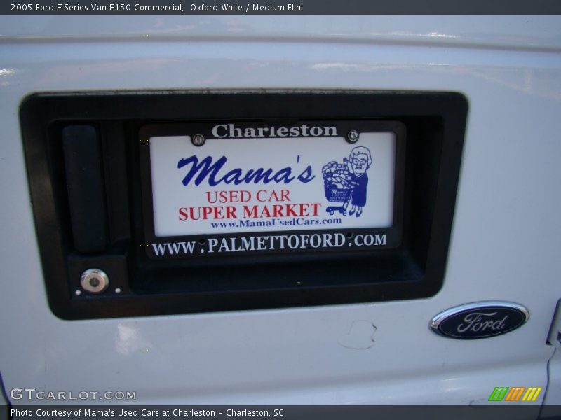Oxford White / Medium Flint 2005 Ford E Series Van E150 Commercial