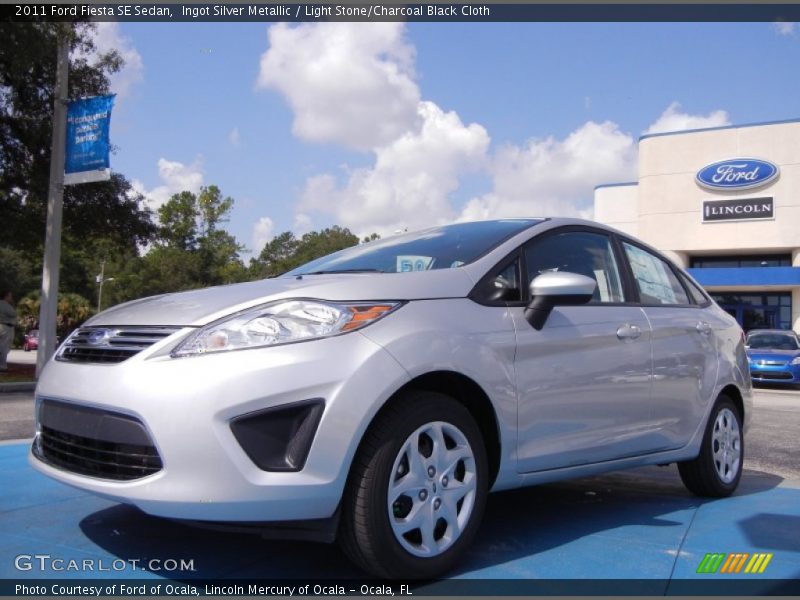 Ingot Silver Metallic / Light Stone/Charcoal Black Cloth 2011 Ford Fiesta SE Sedan