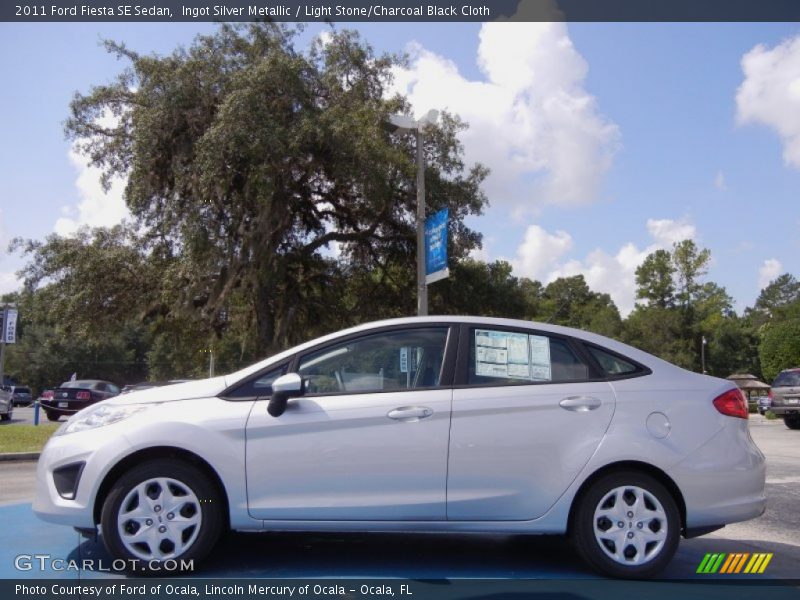 Ingot Silver Metallic / Light Stone/Charcoal Black Cloth 2011 Ford Fiesta SE Sedan