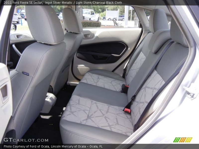 Ingot Silver Metallic / Light Stone/Charcoal Black Cloth 2011 Ford Fiesta SE Sedan