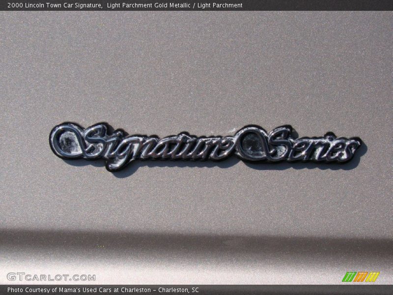 Light Parchment Gold Metallic / Light Parchment 2000 Lincoln Town Car Signature