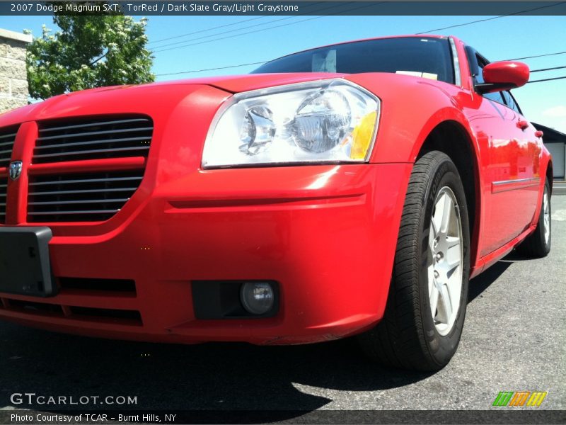 TorRed / Dark Slate Gray/Light Graystone 2007 Dodge Magnum SXT