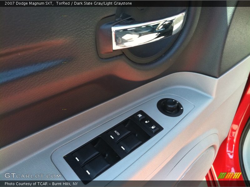 TorRed / Dark Slate Gray/Light Graystone 2007 Dodge Magnum SXT