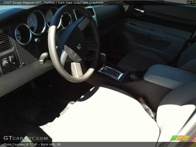 TorRed / Dark Slate Gray/Light Graystone 2007 Dodge Magnum SXT