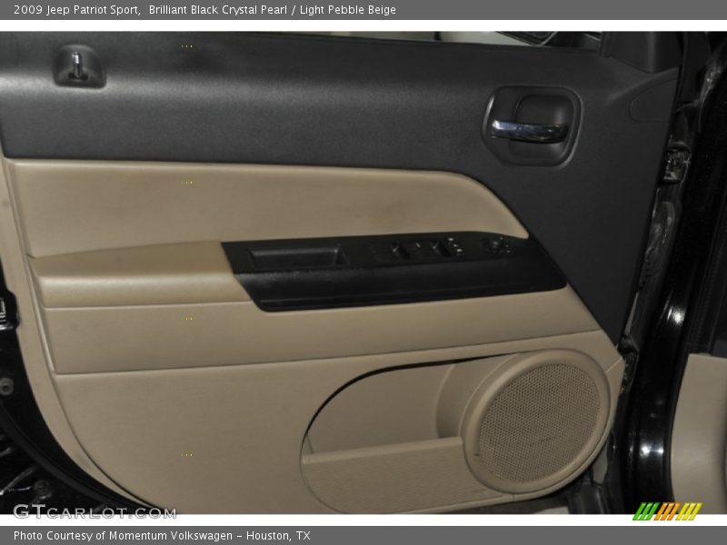 Brilliant Black Crystal Pearl / Light Pebble Beige 2009 Jeep Patriot Sport