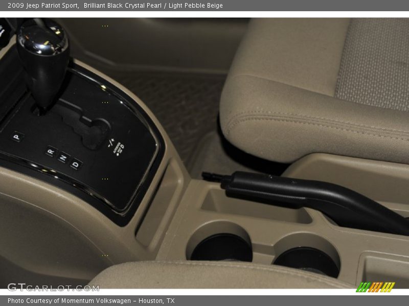 Brilliant Black Crystal Pearl / Light Pebble Beige 2009 Jeep Patriot Sport