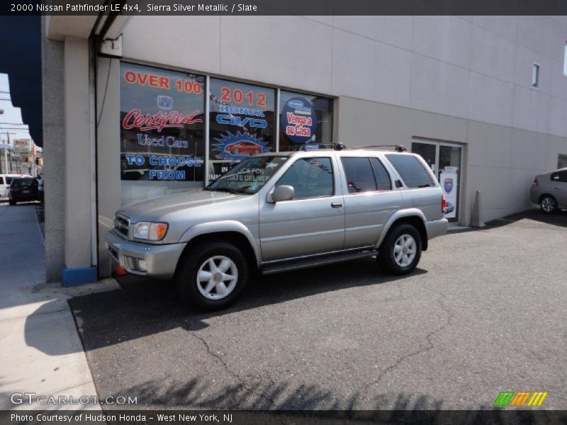 Sierra Silver Metallic / Slate 2000 Nissan Pathfinder LE 4x4