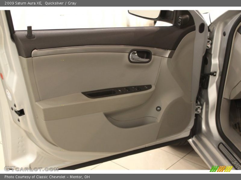 Quicksilver / Gray 2009 Saturn Aura XE