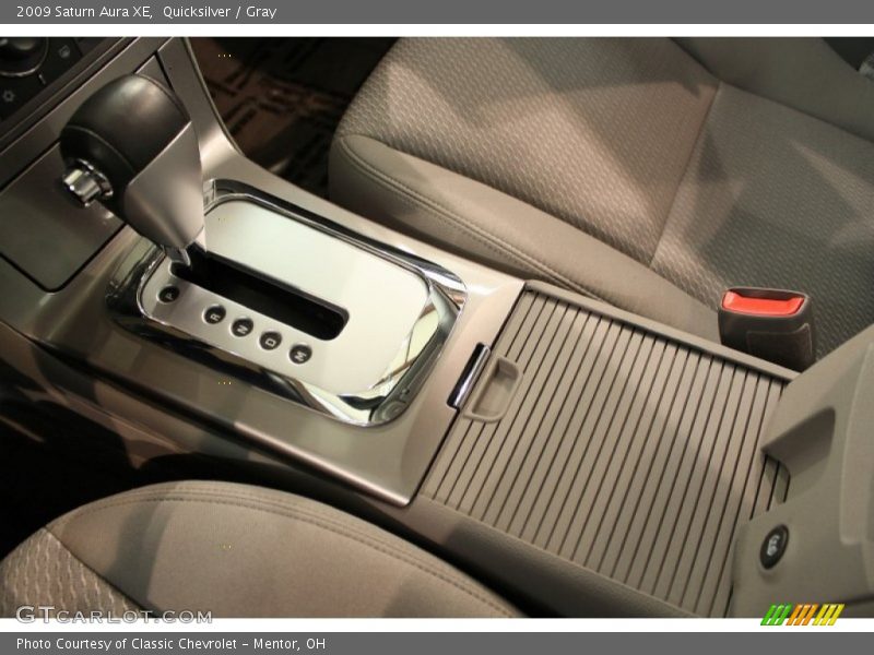 Quicksilver / Gray 2009 Saturn Aura XE