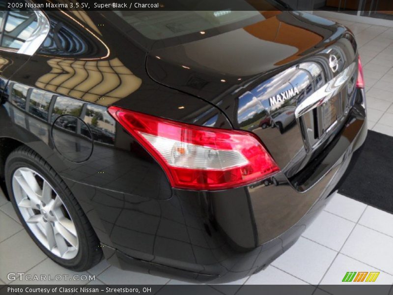 Super Black / Charcoal 2009 Nissan Maxima 3.5 SV