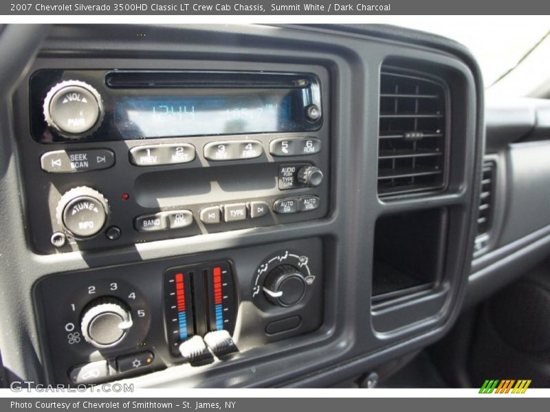 Audio System of 2007 Silverado 3500HD Classic LT Crew Cab Chassis