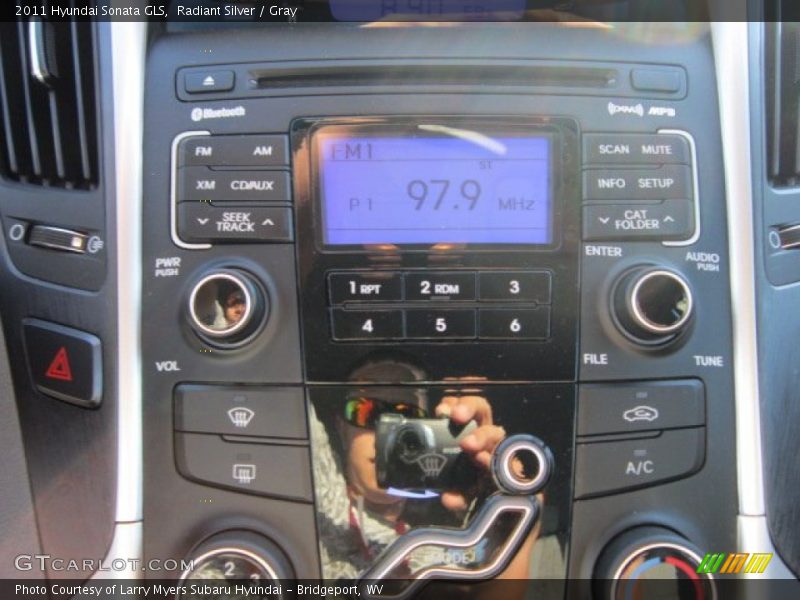 Radiant Silver / Gray 2011 Hyundai Sonata GLS