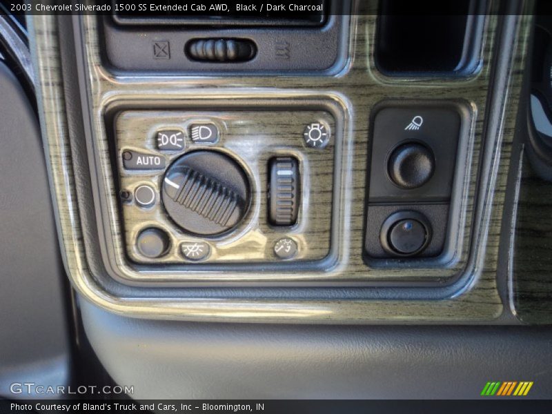 Black / Dark Charcoal 2003 Chevrolet Silverado 1500 SS Extended Cab AWD