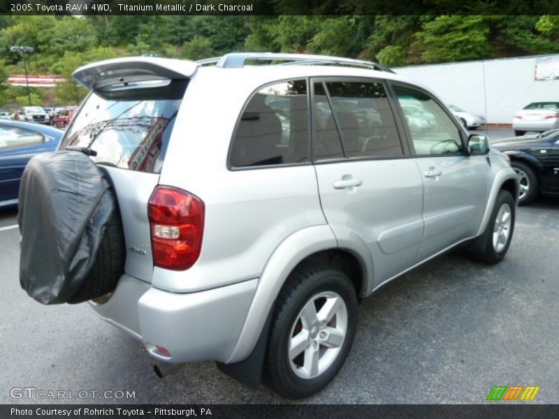 Titanium Metallic / Dark Charcoal 2005 Toyota RAV4 4WD