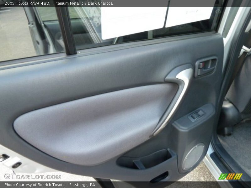 Titanium Metallic / Dark Charcoal 2005 Toyota RAV4 4WD