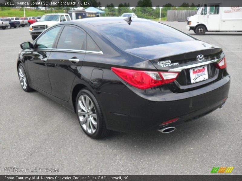 Midnight Black / Black 2011 Hyundai Sonata SE