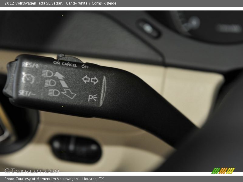 Candy White / Cornsilk Beige 2012 Volkswagen Jetta SE Sedan