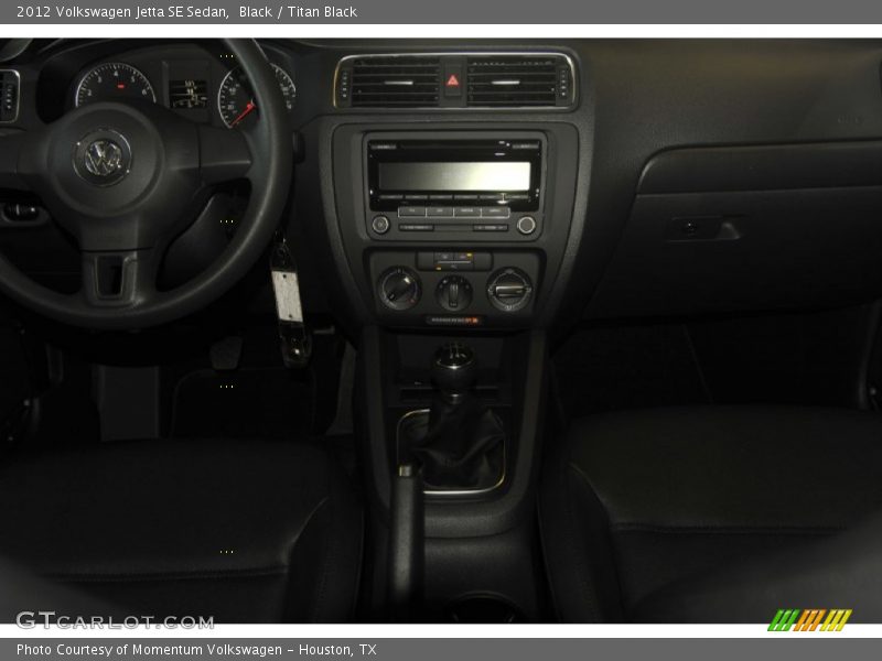 Black / Titan Black 2012 Volkswagen Jetta SE Sedan