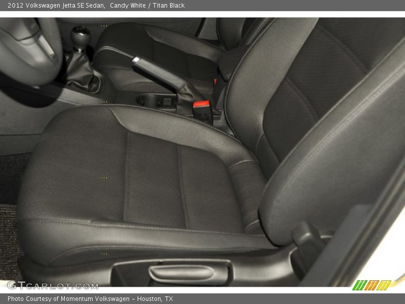 Candy White / Titan Black 2012 Volkswagen Jetta SE Sedan