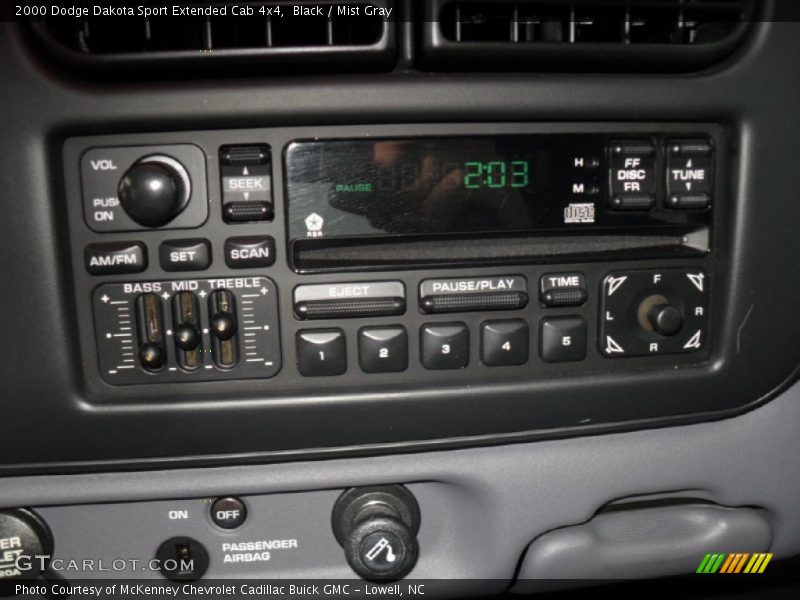Audio System of 2000 Dakota Sport Extended Cab 4x4