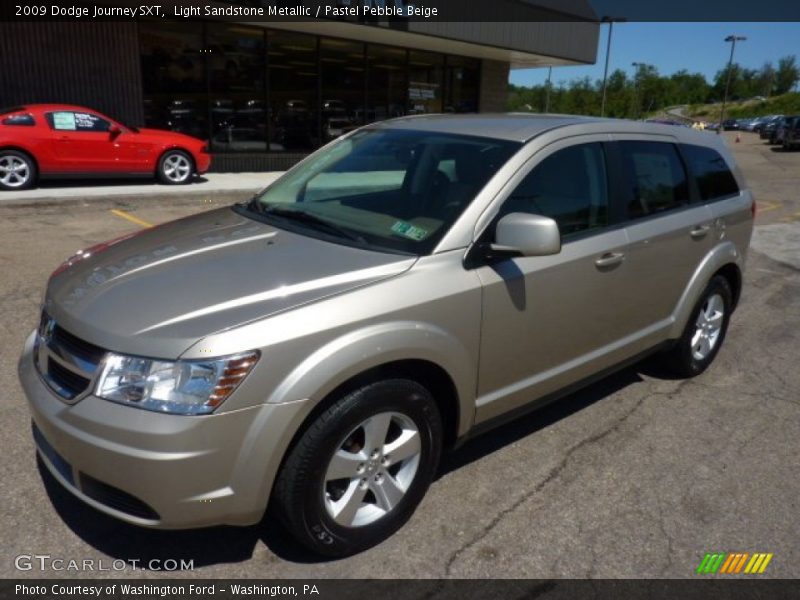 Front 3/4 View of 2009 Journey SXT