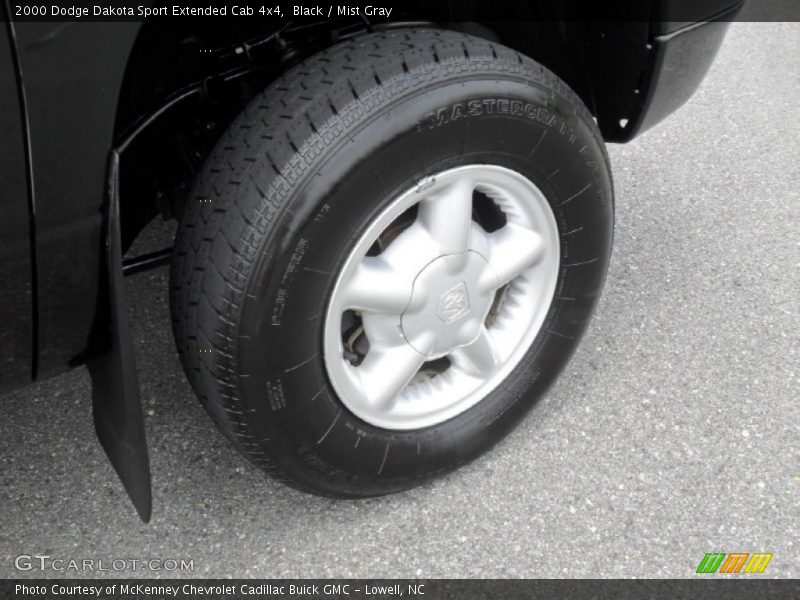  2000 Dakota Sport Extended Cab 4x4 Wheel
